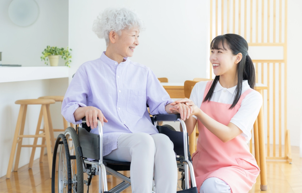 訪問リハビリ：自分の力で歩きたい　笑顔のために